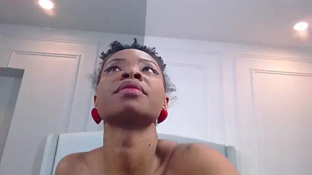 ChantalGarner on StripChat