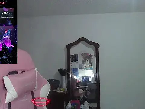 Charis_21 on StripChat