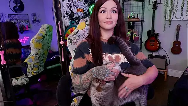 CharletteWebb on StripChat