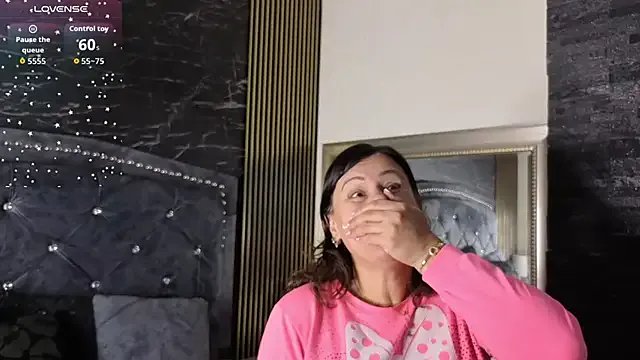 charlotte__G — cum in my titis for you + play