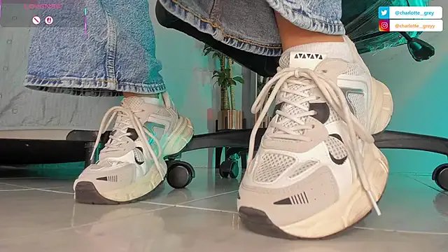 charlotte__grey on StripChat