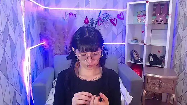 charlottemoonxz on StripChat