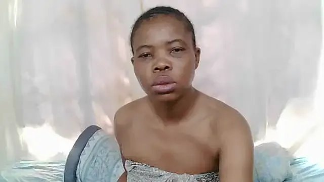 Freechat CharlotteXXX on StripChat