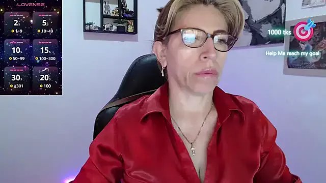 Chayla_Ruiz on StripChat