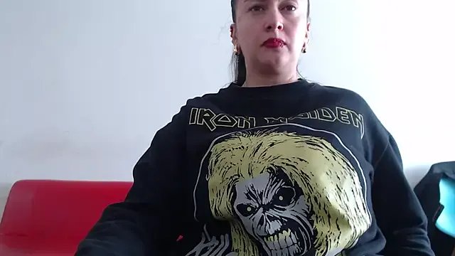 Cherry_1992 — and if you play with my mouth ?