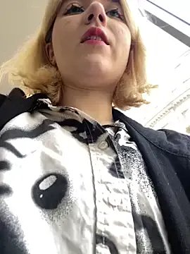 Cherry___Blossom on StripChat