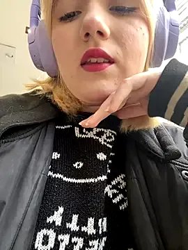 Cherry___Blossom on StripChat