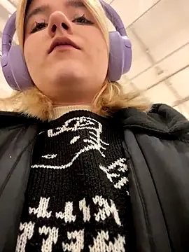 Cherry___Blossom on StripChat