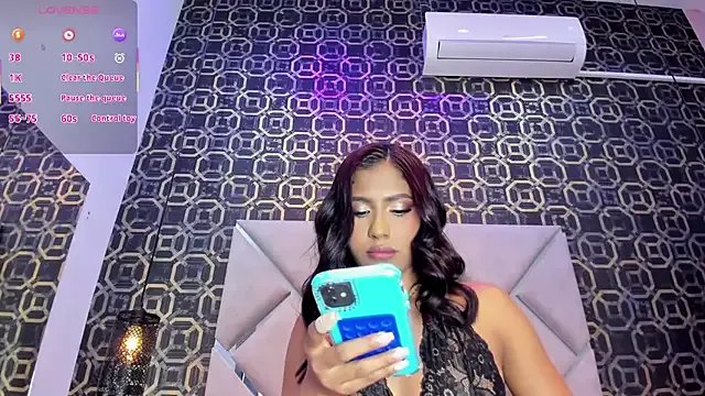 CherryBlossom23 on StripChat