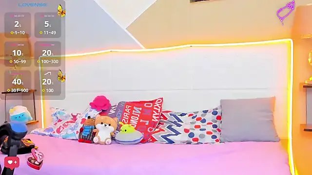 cherryboom23 on StripChat