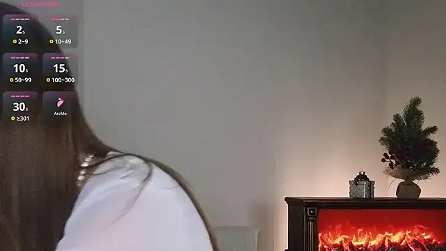 chloi_hes on StripChat