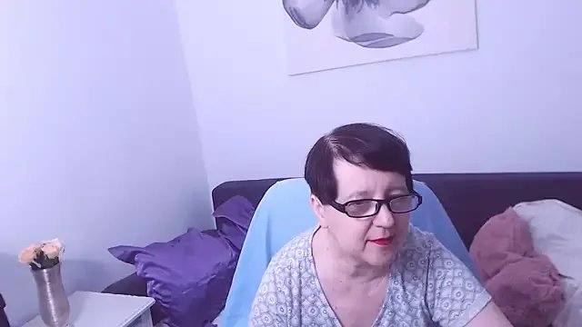 ChristaRose on StripChat