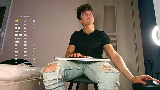 ChristianLevine_ on StripChat