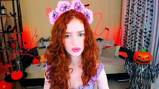 ChristinaConteeree on StripChat