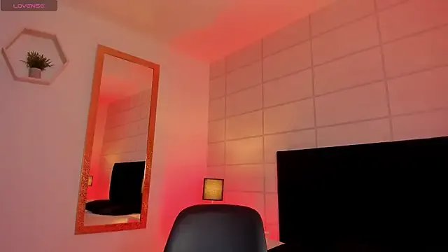 Christine_harper on StripChat