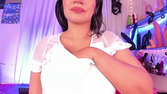 Private christymilkk on StripChat