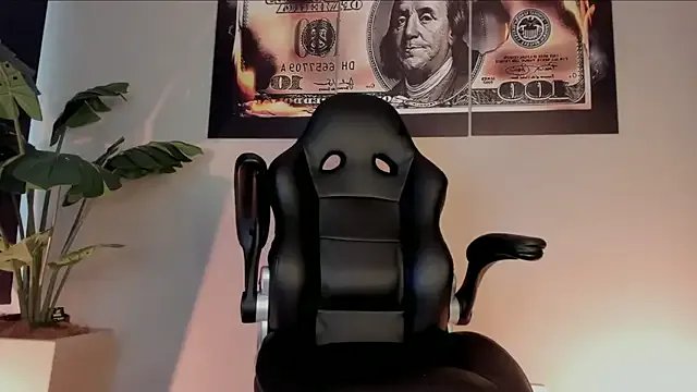 chrizmacgregor — cum show