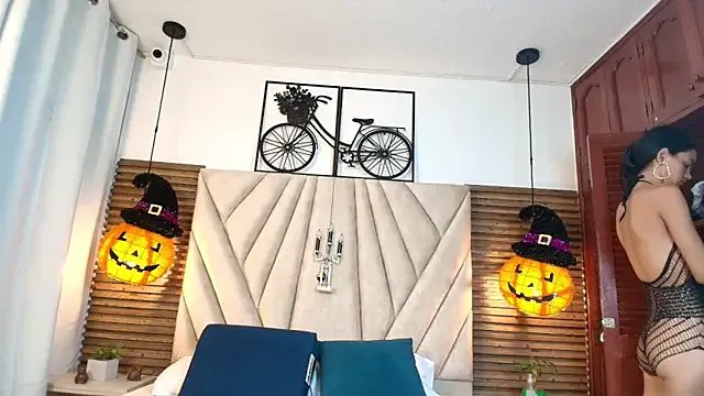 Cinthiabaker on StripChat