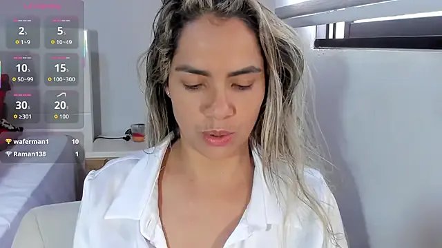 ClaraMariaMon on StripChat