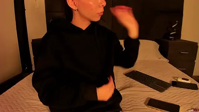 CleoWhite on StripChat