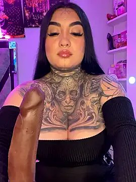 CloeeBeckam on StripChat