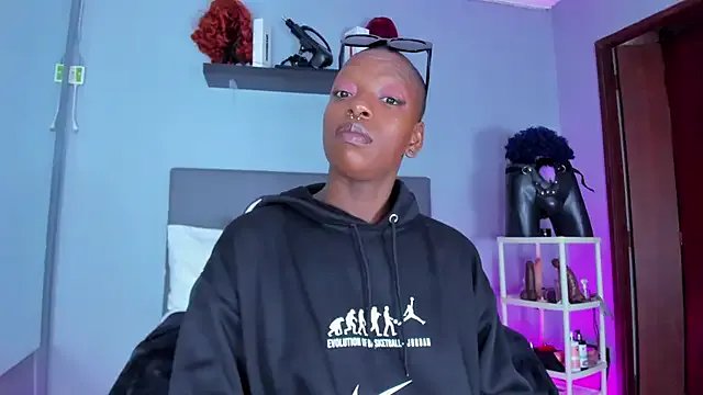 Coco_Kiss — fucking maquine in pussy  x 12 min