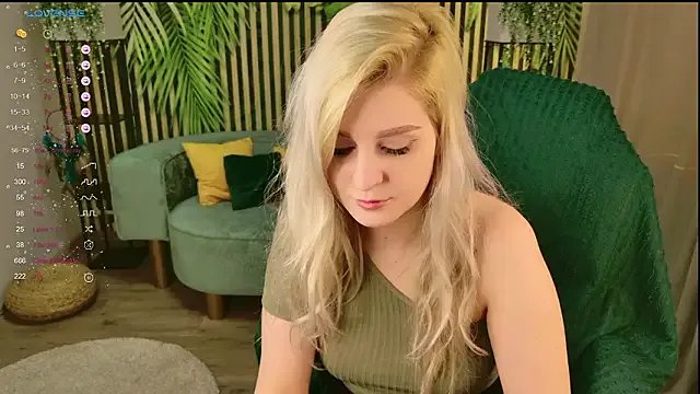 cold_blondie on StripChat