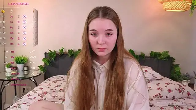 ConstanceHelms on StripChat