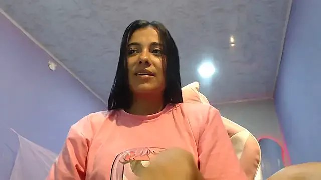 Coral0403 on StripChat