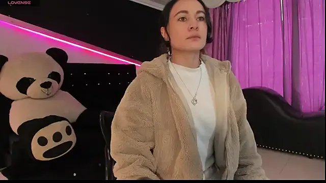 Coral_Gibson on StripChat