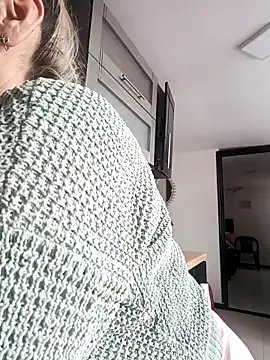 coral_smitth on StripChat