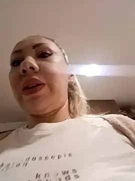 coral_smitth on StripChat