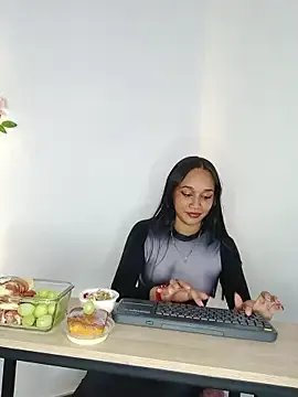 coraline_vera on StripChat