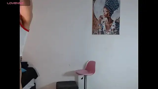 Corina_Ts on StripChat