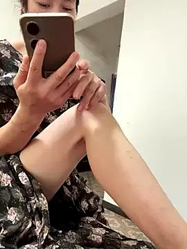 crhong666 on StripChat