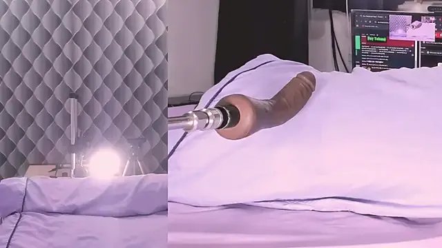 Criistal_Thompson on StripChat