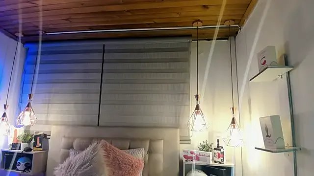 cristal__hot_1 on StripChat