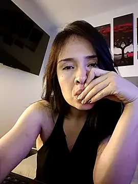 Freechat cristal_hilton_10 on StripChat