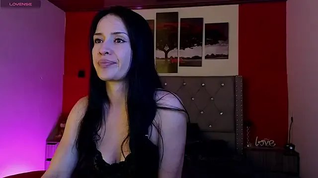 Freechat cristal_hilton_10 on StripChat