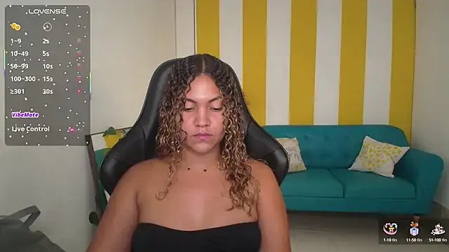 Cristal_War on StripChat