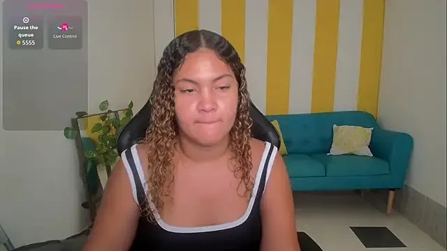 Cristal_War on StripChat