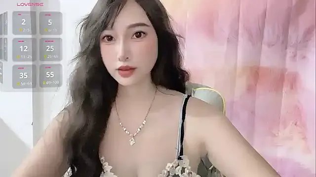 Crush-7ii on StripChat