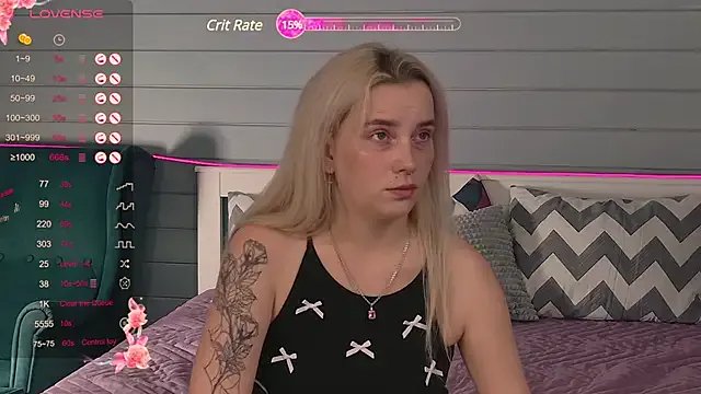 Crystal_Jull on StripChat