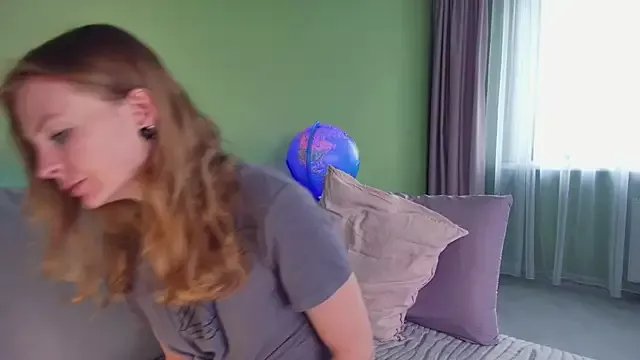 Cuddle_Cat on StripChat