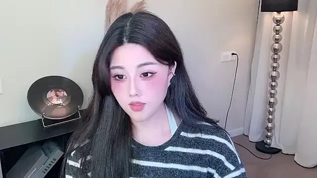 Cure-uuuuuuuu on StripChat