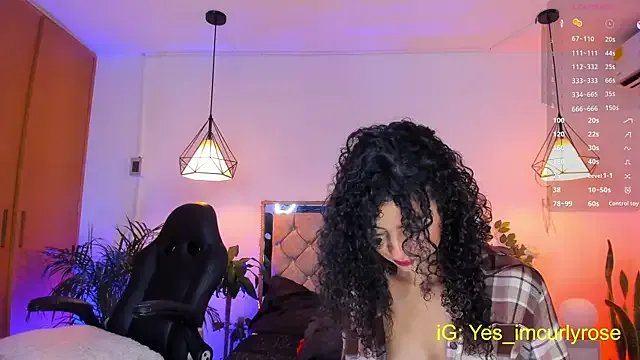 CurlyRose__ on StripChat