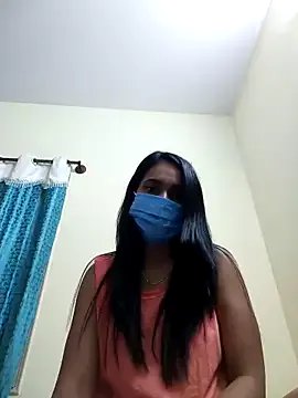 Curvyqueenz on StripChat