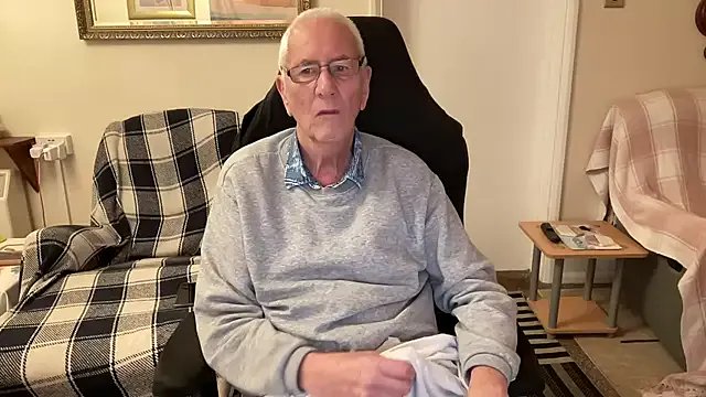 cutaboverest on StripChat