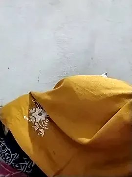 Cute-Naavya on StripChat