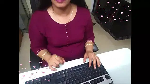 Cute_Aarushii on StripChat